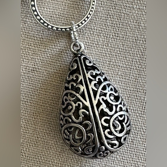 22-1/2 inch Wavy Tibetan Agate Faceted bead necklace NWOT - Picture 13 of 15